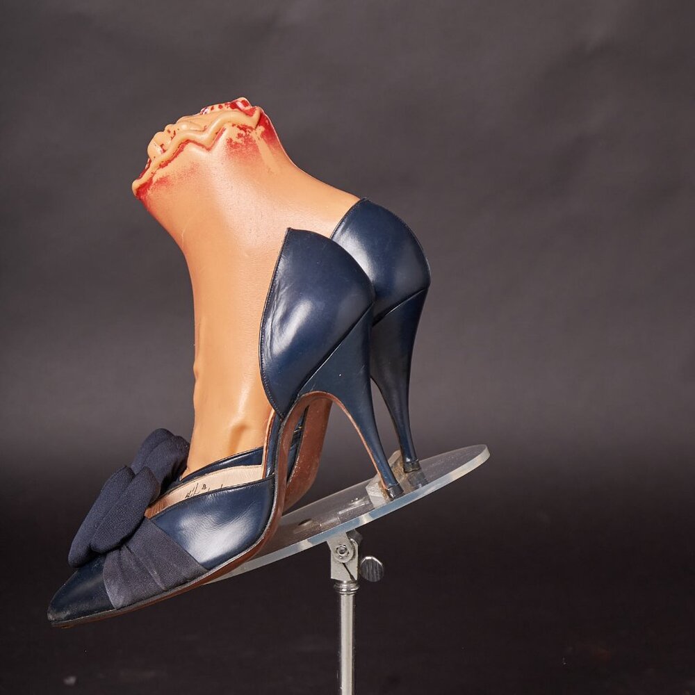 Vintage 1950s Navy Blue Ribbon Bow Pumps Heels Shoes